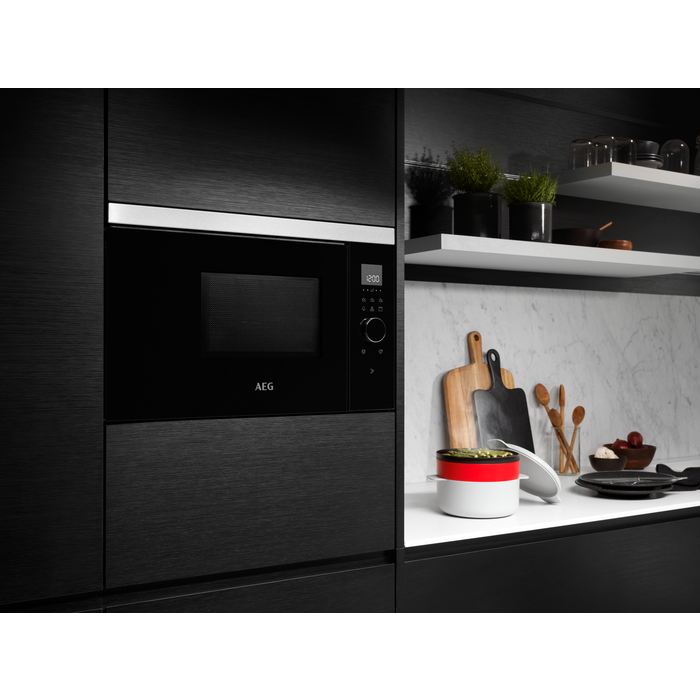 AEG MBE2658SEB Built In Microwave Black