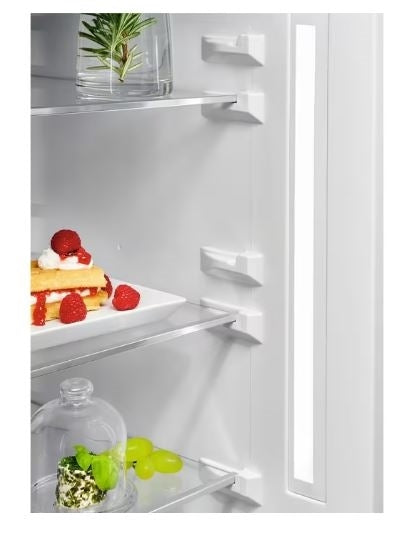 AEG RCB732E3MB Fridge Freezer NoFrost