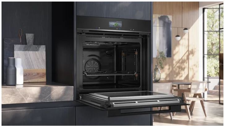 Siemens HM776G1B1B IQ-700 Pyrolytic Multifunction Oven With Microwave BLACK