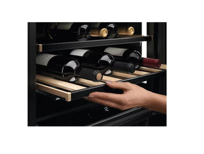 AEG AWUS040B8B 60cm Undercounter Single Zone Wine Cabinet